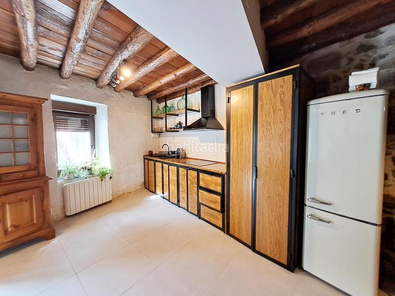 Foto 6c0b33fb-414a-40a1-82bb-a1c18d7c3621. Casa adosada casa de pueblo en hoyo de pinares. reformada completamente. en Hoyo de Pinares (El)