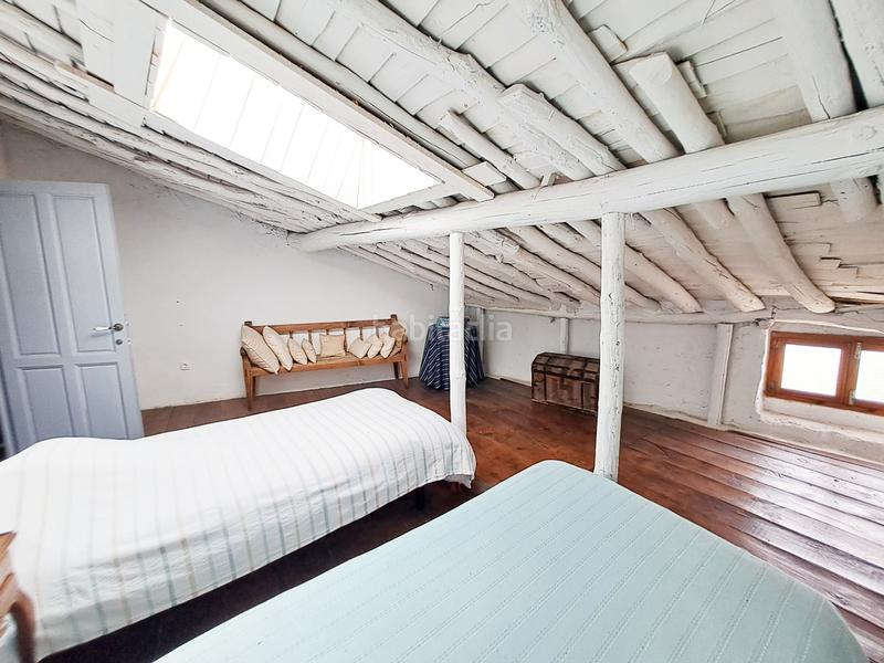 Foto b6747e47-d530-459f-aa8a-5d01071f1d5c. Casa adosada casa de pueblo en hoyo de pinares. reformada completamente. en Hoyo de Pinares (El)