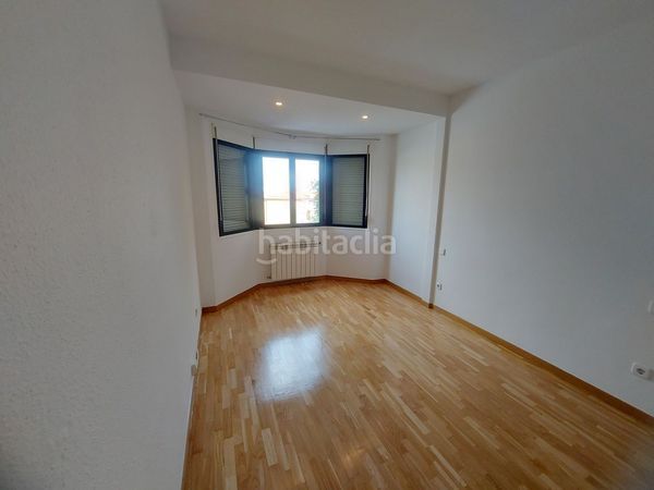 Foto d489ad30-0d65-4b54-893d-c0bcfed32210. Affitto appartamento con riscaldamento parcheggio in Guadarrama