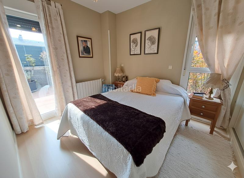 Foto 8006ed53-b358-467b-90a6-af60b677e5b3. Planta baixa amb calefacció aparcament piscina a San Lorenzo de El Escorial