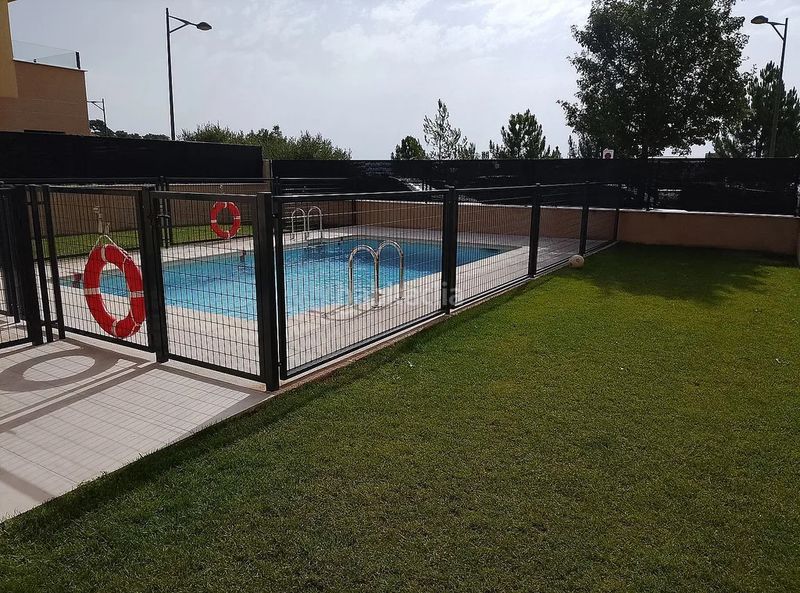 Foto 26c34521-bf68-49af-9087-8f43c4f13d68. Dúplex amb calefacció aparcament piscina a Abantos-Carmelitas San Lorenzo de El Escorial