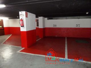 Miete Autoparkplatz  Calle de jacometrezo. Casas y más alquila estupenda plaza de parking en el centro de m