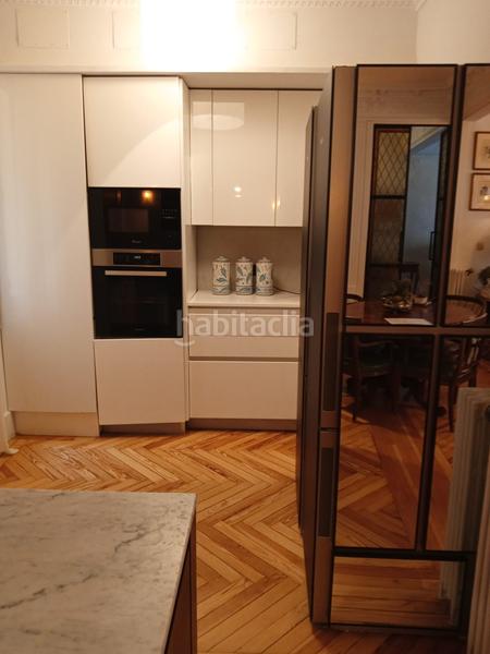 Foto f3e55c41-dbf7-4ccf-bf3a-e0f86305f067. Appartamento con camino in Almagro Madrid