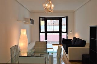 Lloguer Pis  Calle de alberto aguilera. Apartamento con piscina, amueblado con plaza de garaje en conde
