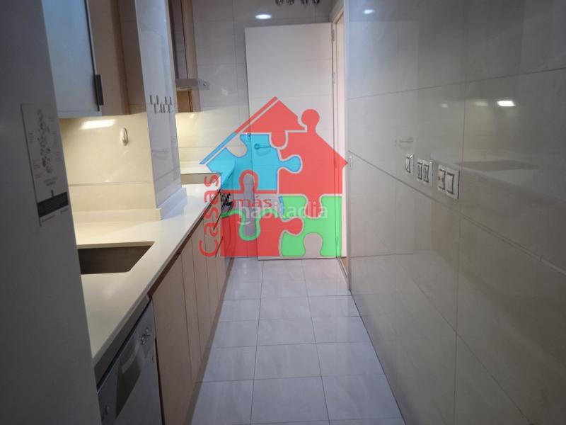 Foto 78f880e7-f3fa-43d4-ba6a-b7642c6b9c7d. Location appartement avec chauffage parking piscine dans Madrid