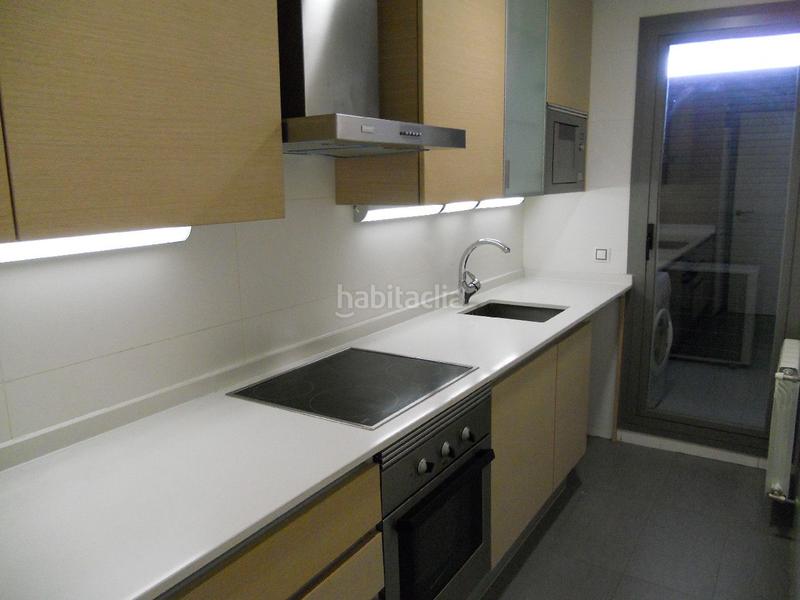 Foto c9bd4754-4978-42f6-9c70-eb4032245763. Lloguer pis amb calefacció aparcament piscina a Legazpi Madrid