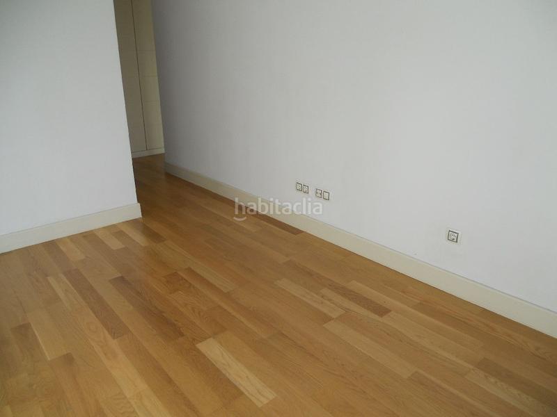 Foto d98d37ca-a952-4741-a4f2-2f1b177b4f28. Lloguer pis amb calefacció aparcament piscina a Legazpi Madrid