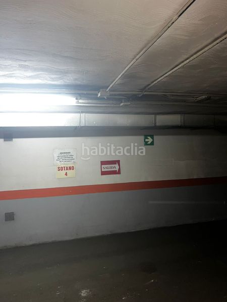 Foto 4a653037-f865-4b3a-8680-6d9011e357dd. Aparcament cotxe a Peñagrande Madrid