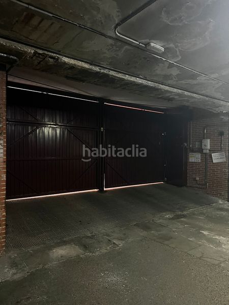 Foto d518735c-efa6-4186-9bef-cbc071a4e5a5. Aparcament cotxe a Peñagrande Madrid