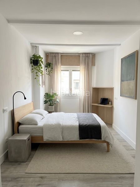 Foto a972dd01-d1e9-499a-9b5a-3d05d16975c1. Alquiler apartamento en calle de villanueva 30 en Madrid
