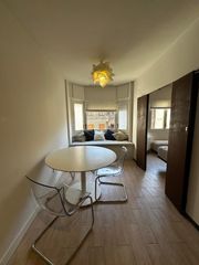 Miete Etagenwohnung  Calle de villanueva. Calle de villanueva 30