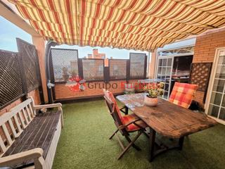 Àtic a La Ermita. Ático en la zona de la ermita en urbanización privada con  2 ter
