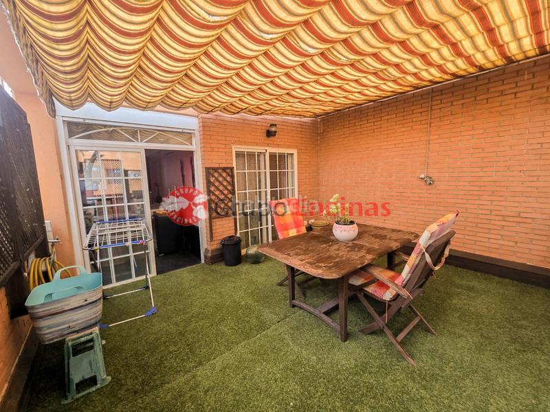 Foto 85216fb0-f542-45cb-981a-455e97c35ec5. Attique avec chauffage parking piscine dans La Ermita Parla