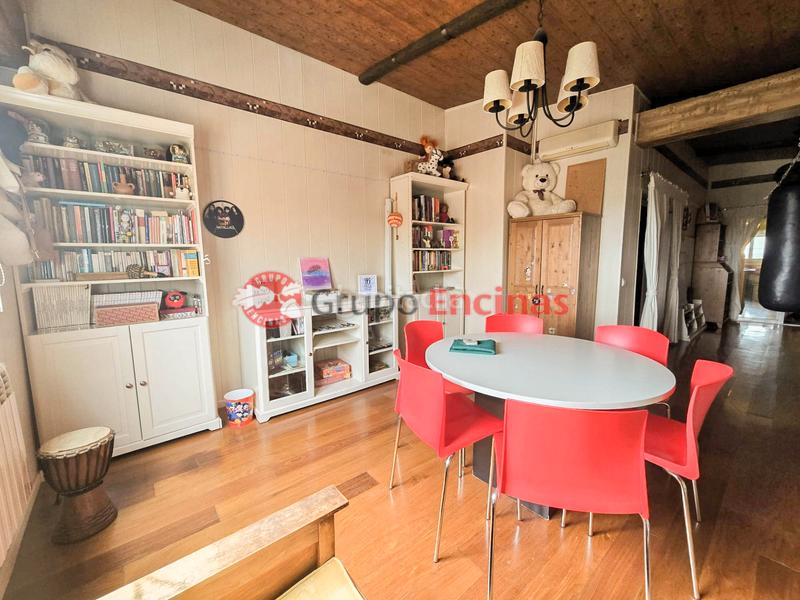 Foto 9814e164-4ed9-4e3d-9da6-0dcc7652dfb2. Attique avec chauffage parking piscine dans La Ermita Parla