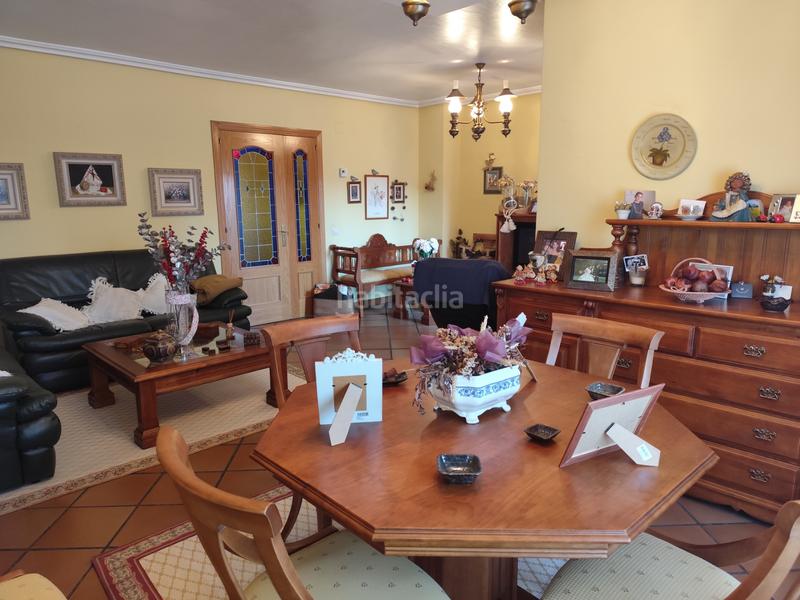 Foto b6ffdadd-a8b6-4b5b-987a-88b352468624. Casa adossada amb calefacció aparcament a Parque Coimbra Móstoles