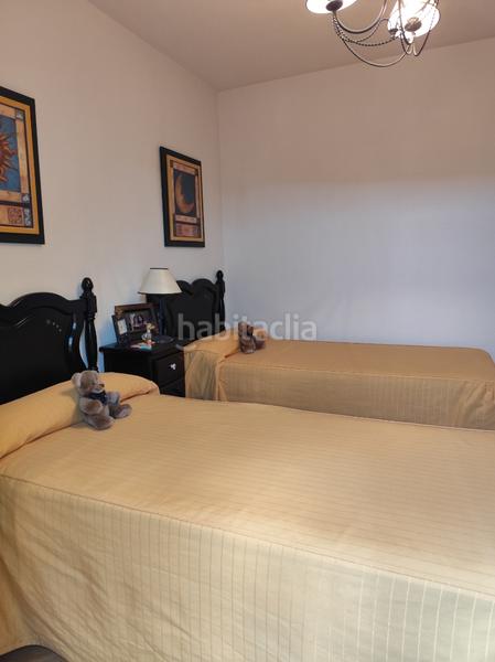 Foto f3f2576c-25a4-40d0-b390-13a9744e0a89. Casa adossada amb calefacció aparcament a Parque Coimbra Móstoles