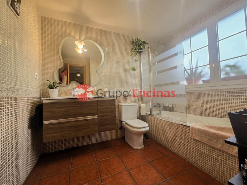 Foto 08104de2-21e0-4585-9978-7a72b82cd47c. Xalet amb xemeneia calefacció aparcament a Parla este Parla