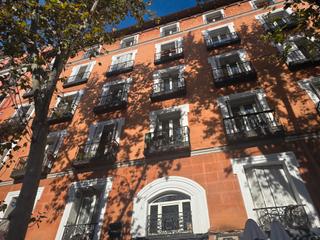 Appartement  Calle de atocha. Piso de 179 m2 construidos, 6 habitaciones, a reformar