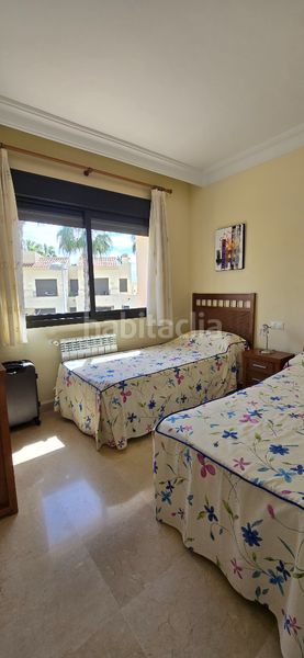 Foto f816e866-8c49-47eb-a393-f14bcf46fe69. Casa aparellada amb calefacció aparcament piscina a San Javier