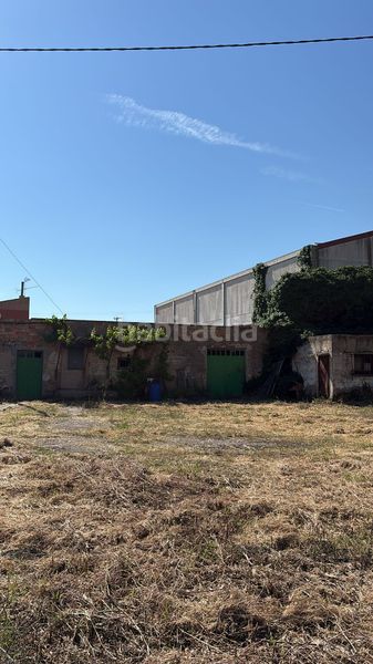 Foto a674549a-5c4f-4d68-b5bc-a5b37b606d6c. Capannone industriale in Murillo de Río Leza