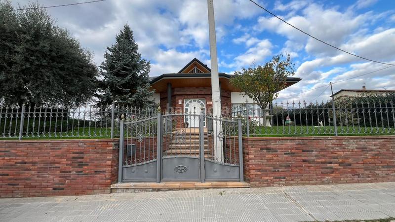 Foto 4f613e6a-83b4-4523-84f5-65c8e0fd105f. Chalet con riscaldamento parcheggio in Breda