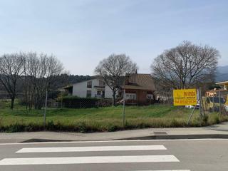 Terreny residencial a Breda. Oportunidad parcela esquinera en venta en breda.