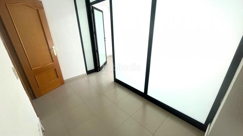 Foto 8c759434-80d6-4aa3-bf9e-a6fd61d9f76a. Alquiler oficina en barcelona 55 oficina despacho, todos los gastos incluidos en el precio de alquiler en Breda