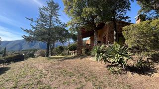 Chalet en Riells i Viabrea. Oportunidad casa con dos parcelas, en venta con fantásticas vist