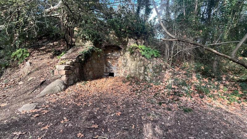 Foto caff971a-d8e6-402d-8c5f-c25a8d45c63f. Masia amb aparcament a Riells i Viabrea