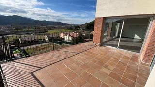 Xalet a Riells i Viabrea. Casa de obra nueva con jardn y fantsticas vistas el montnegre,