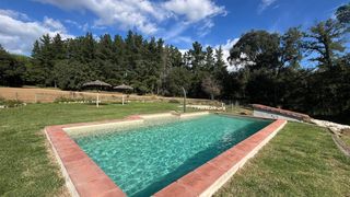 Rent Country house in Bosq batlloria 122. Masía con piscina, terreno cultivable, vistas panorámicas al mon
