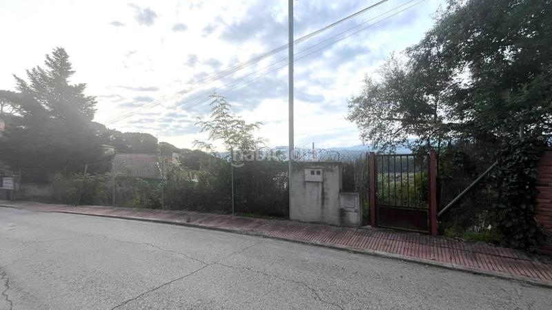 Foto ca8487a9-8f58-428f-8502-6d67e978cca3. Terreny residencial a Riells i Viabrea