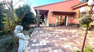 Chalet in Resid riells ii 16. Espectacular casa en venta en riells i viabrea, a solo 1 km de b