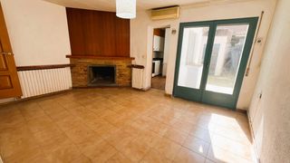Maison jumelée à Del castell 84. Oportunidad casa  apareada en venta en arbúcies, con patio y dos