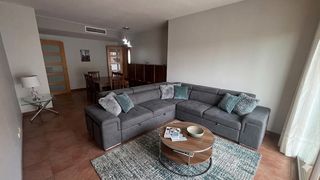 Pis  De l'estació 2. Piso en venta en hostalric con plaza de parking y gran balcón. u