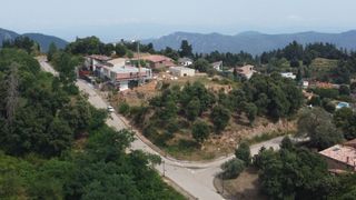 Wohngrundstück in De l'arç 1. Exclusiva parcela esquinera urbana de 500 m2 con espectaculares