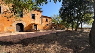 Casale  Camino 175. Finca rústica en breda, a solo 200 metros del pueblo y con infin