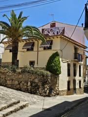 Casa  Calle del agua. Excelente casa de 3 plantas en losar de la vera