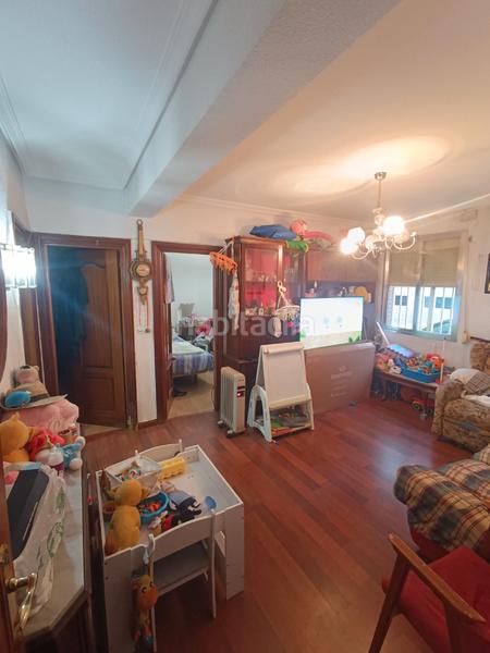 Foto 26d1ecdf-5f8d-42b2-b0ac-3f974da52a29. Pis amb calefacció a Los Rosales Madrid