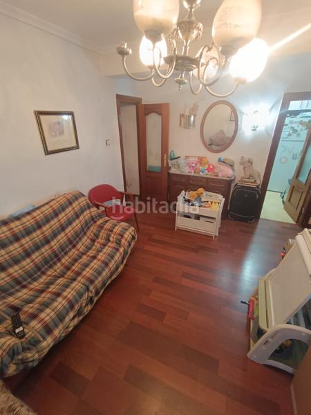 Foto e433a39a-7ba9-460f-8191-162f81ac0c34. Pis amb calefacció a Los Rosales Madrid