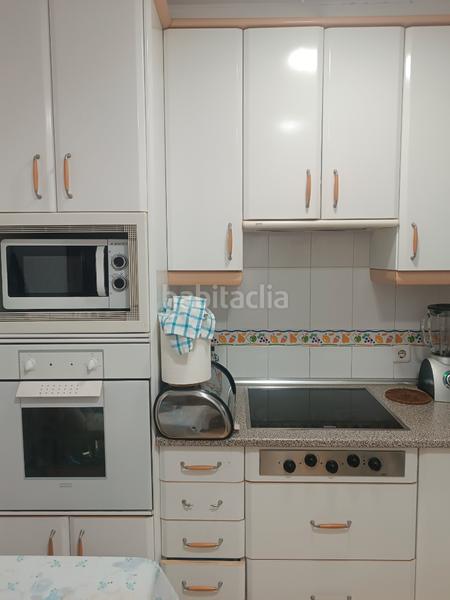 Foto f8d85529-6eae-4467-a080-47a9fb70689d. Pis amb calefacció a Los Rosales Madrid