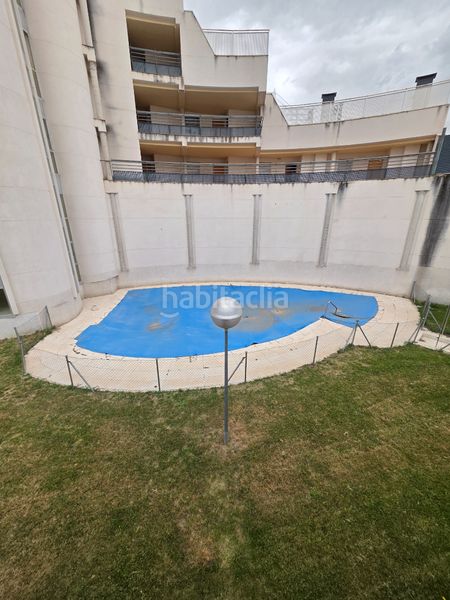 Foto c3399391-2e8d-4e86-9fb7-bcbc191bd5f2. Pis amb piscina a Pintores-Ferial Parla