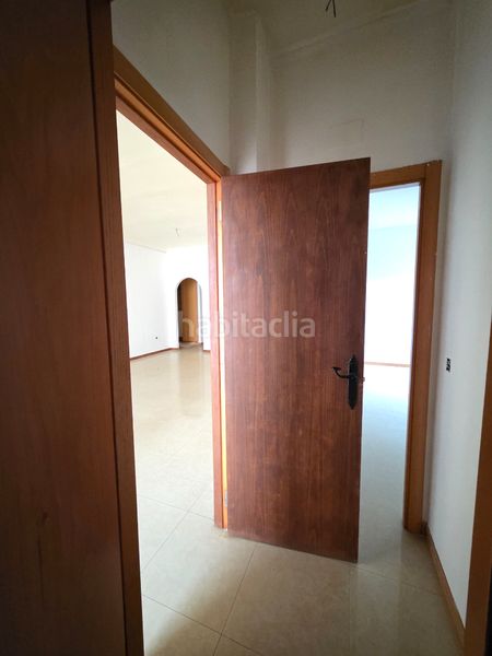 Foto fb76a3e0-f4a8-431d-92ba-8f33d30dd002. Pis amb piscina a Pintores-Ferial Parla