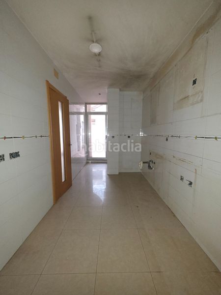 Foto fb80d9f7-7212-4492-994c-7eb38185014d. Pis amb piscina a Pintores-Ferial Parla