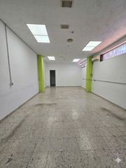 Rent Business premise  Calle maría martínez oviol. Local muy bien ubicado