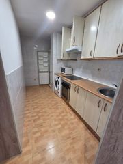 Lloguer Pis  Calle del parque eugenia de montijo. Vivienda en alquiler ideal para pareja o persona sola!!!