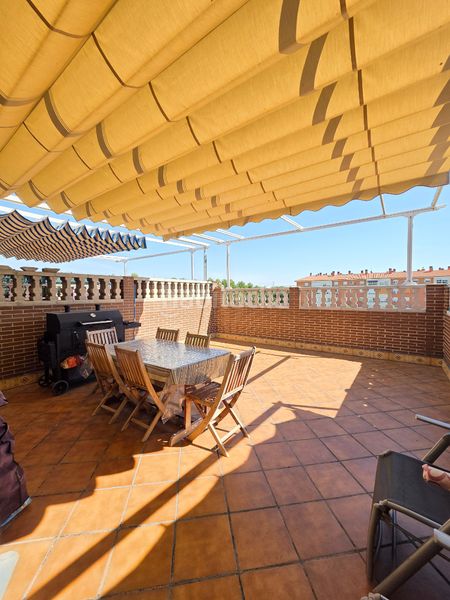 Foto 3a72682a-34ba-4fb4-a69b-62946526c031. Casa adossada amb calefacció aparcament a Perales del Río Getafe