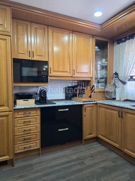 Foto a6d5da2e-6fd0-4cc3-bb59-81a60e8939bc. Casa adossada amb calefacció aparcament a Perales del Río Getafe