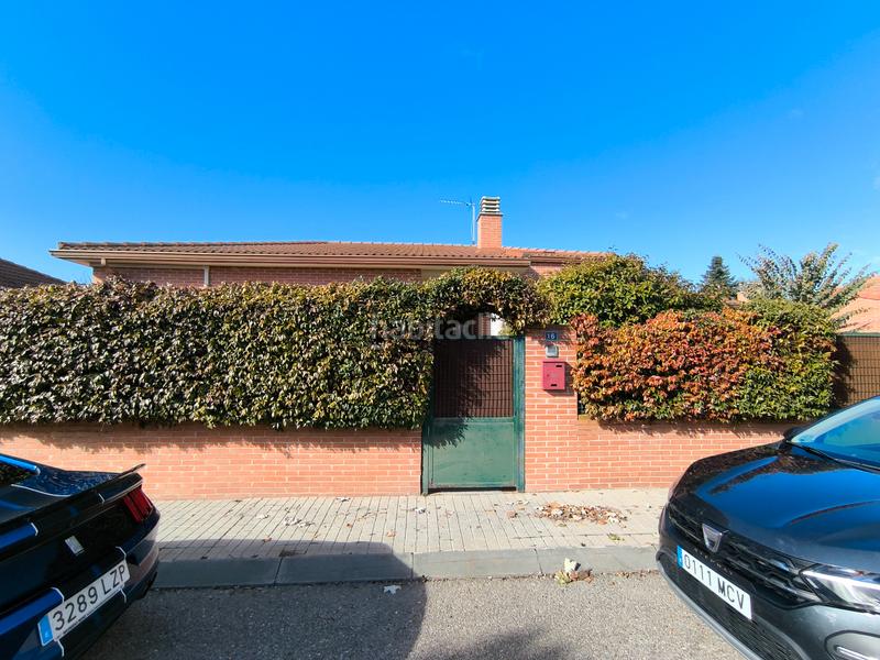 Foto 0966385d-eeec-48ea-9b18-9cf24d9a8fc3. Xalet amb xemeneia calefacció aparcament a Galápagos