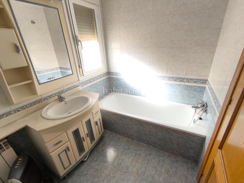 Foto 56a51361-c95a-44d5-ba14-17dfc9fb7580. Xalet amb xemeneia calefacció aparcament a Galápagos